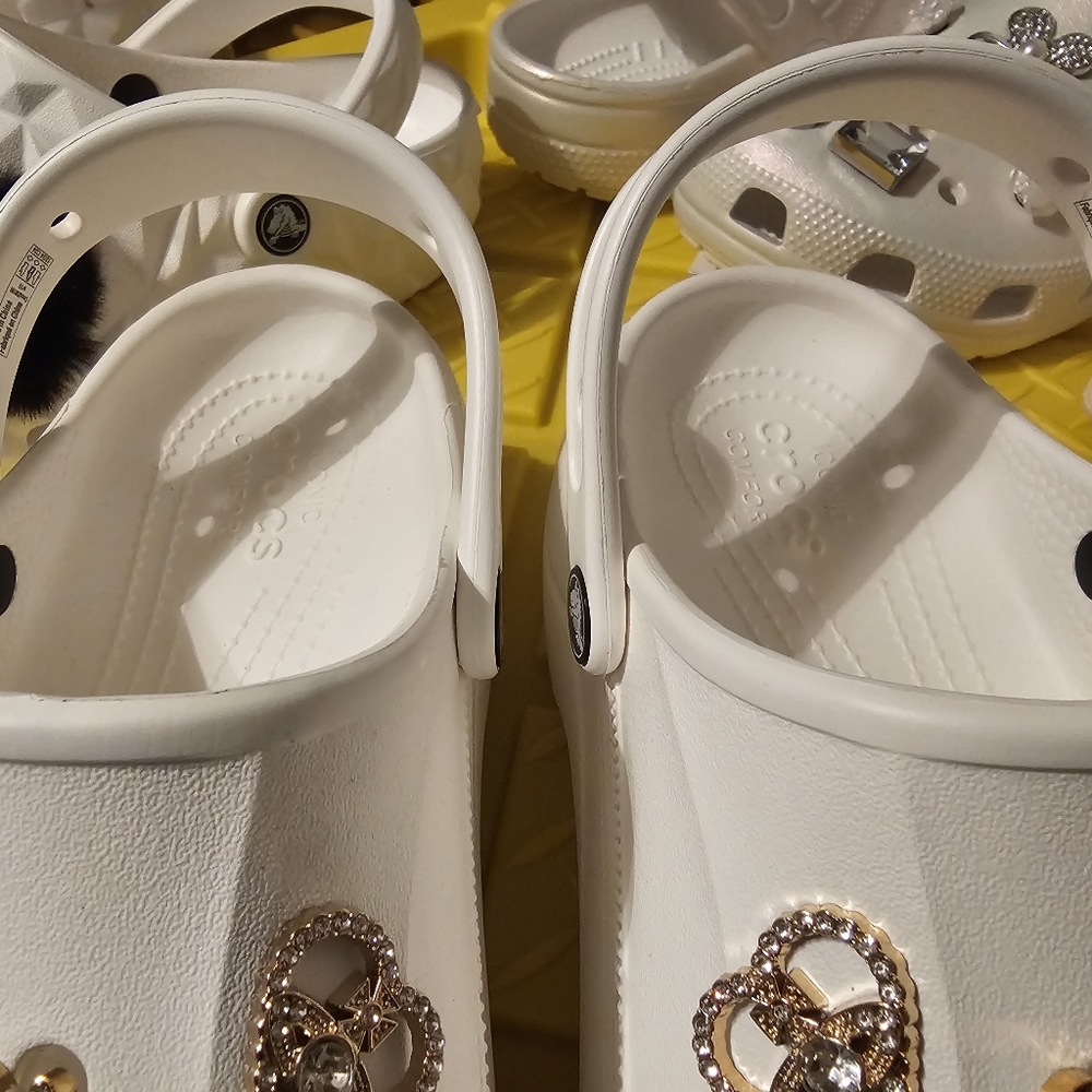 💛Elevate Your Comfort! Classic White Baya Platform Crocs!💛 - Picture 2 of 9